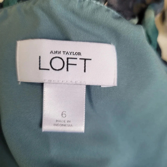 Ann Taylor LOFT Gray Turquoise Blue Watercolor Sheath Ruffle Dress V-Neck Sz 6 - Picture 11 of 12